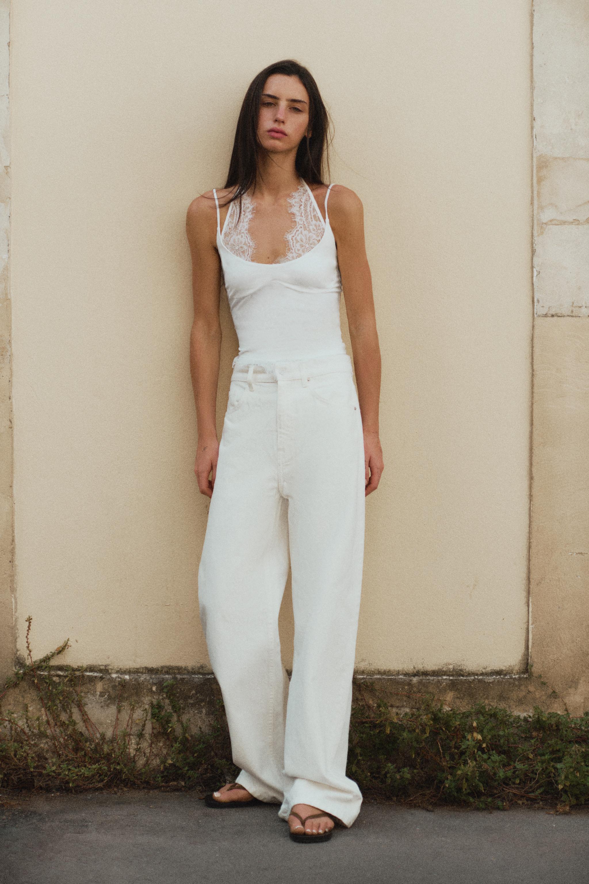 TOP HALTER BIMATIÈRE EN DENTELLE